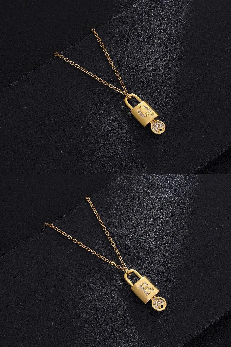 ALPHABET INITIAL PANDANT NECKLACE