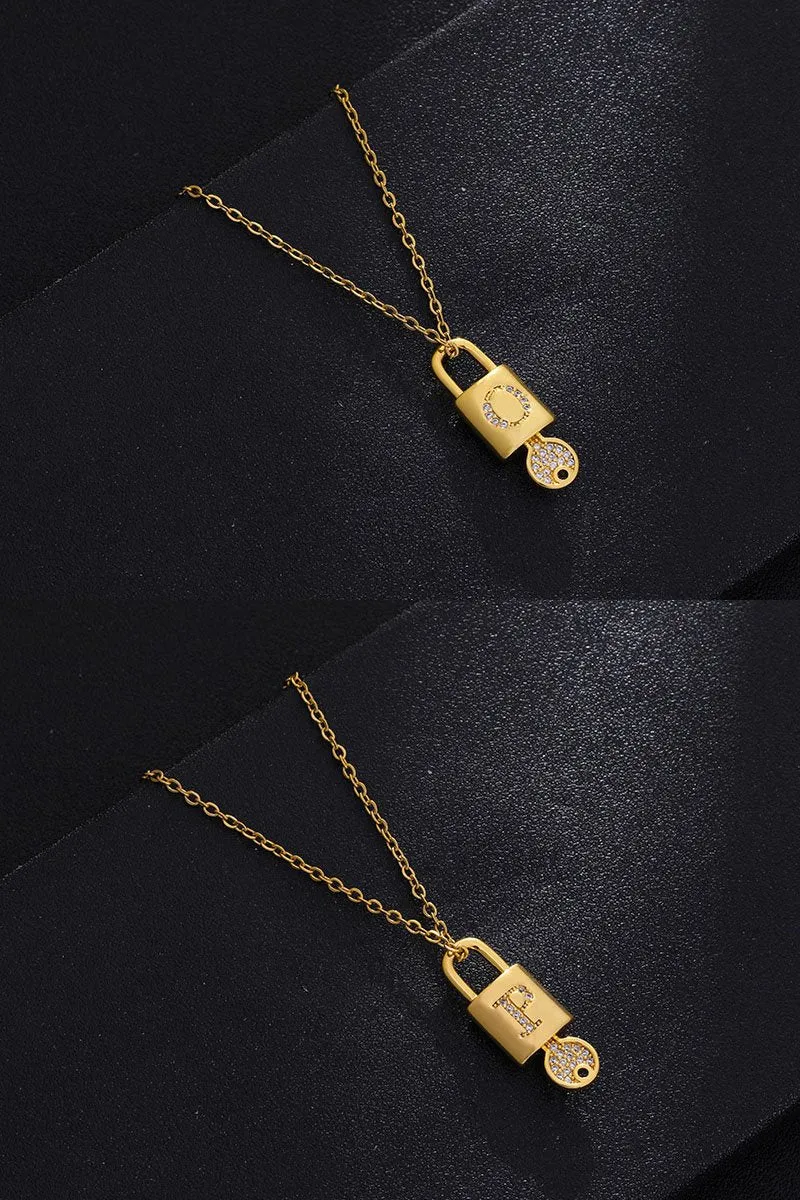 ALPHABET INITIAL PANDANT NECKLACE