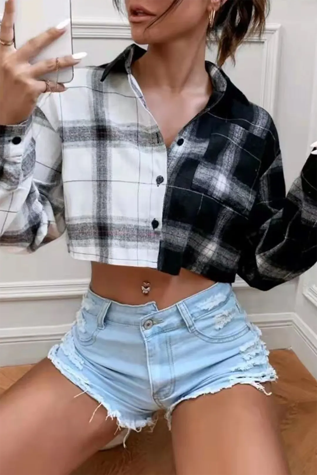 Color Block Chest Pocket Long-Sleeve Crop Shirt