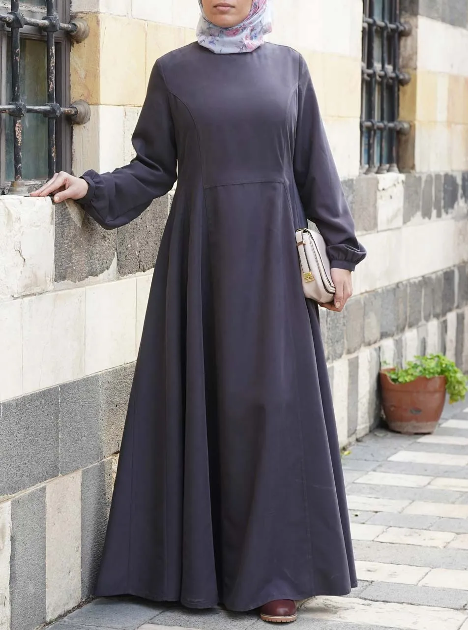 Nouria Abaya